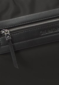 Calvin Klein ESSENTIAL OVERSIZED HOBO - Cabas - black