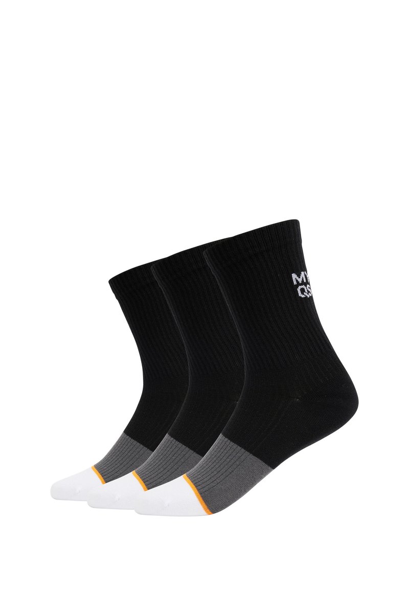 Drei Paar Socken: zwei einfarbig schwarz, eine schwarz-grau mit orangen Akzenten. Gerippte Textur; gepolsterte Fersen- und Zehenbereiche.