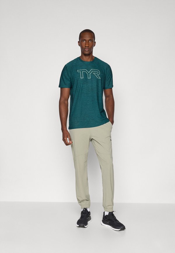 AIRTEC SHORT SLEEVE TEE LARGE LOGO - Sports T-shirt - emerald4