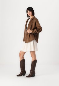 ONLY ONLIVY MINI SKIRT - Minisukňa - whitecap gray