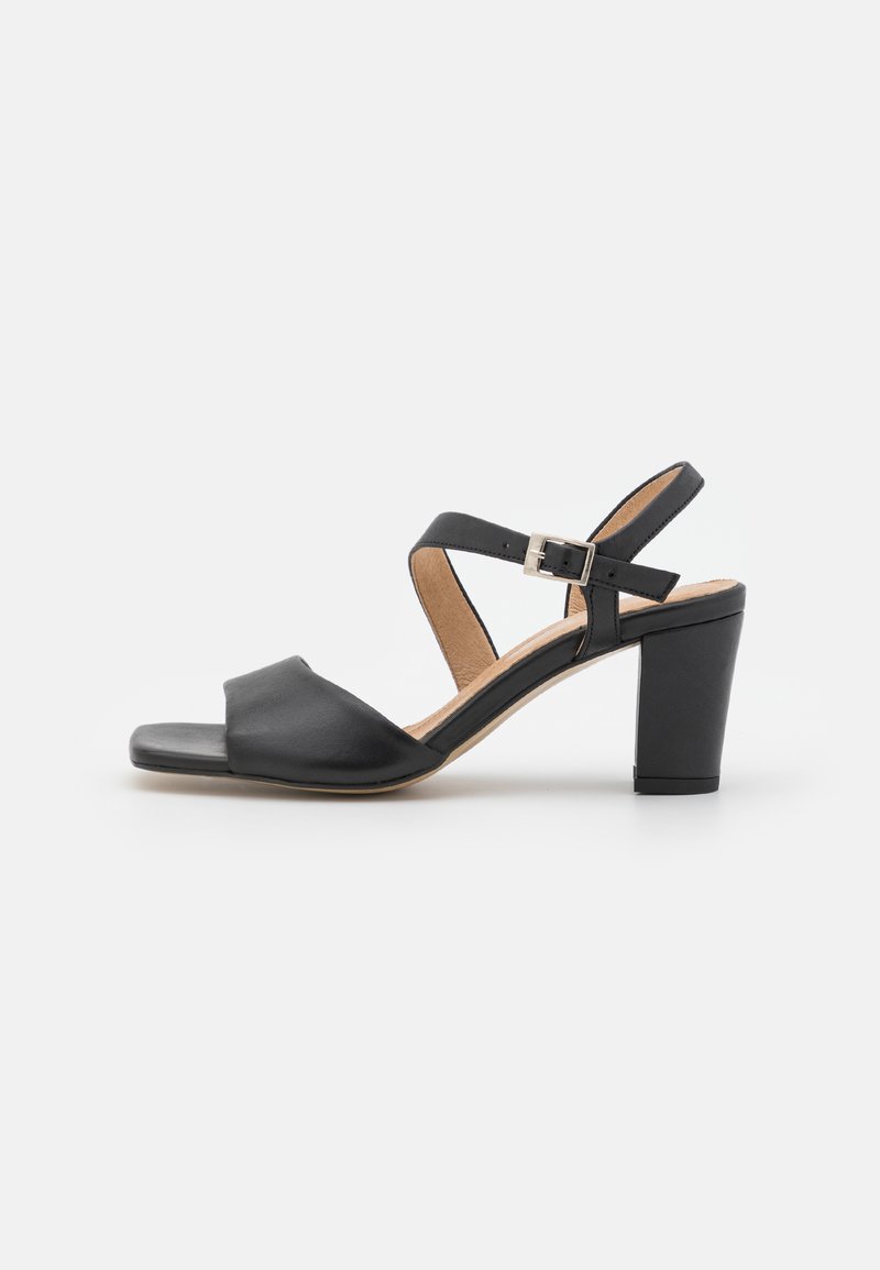 Sandalias