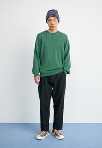 Carhartt WIP CALEB  - Jersey de punto - duck green