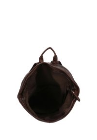 Borsa tote in pelle marrone con una texture morbida, forma rotonda e due manici superiori. L'interno presenta una foderatura scura e dettagli con tasca con zip.