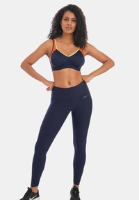 Freya Kinetic Leggings, Prune, M Femme