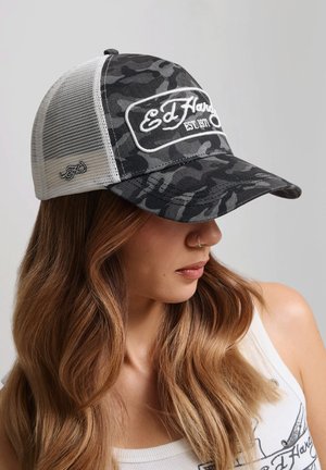 Ed Hardy, UNISEX 1971 CAMO 5 PANEL TRUCKER CAP - Gorra - black