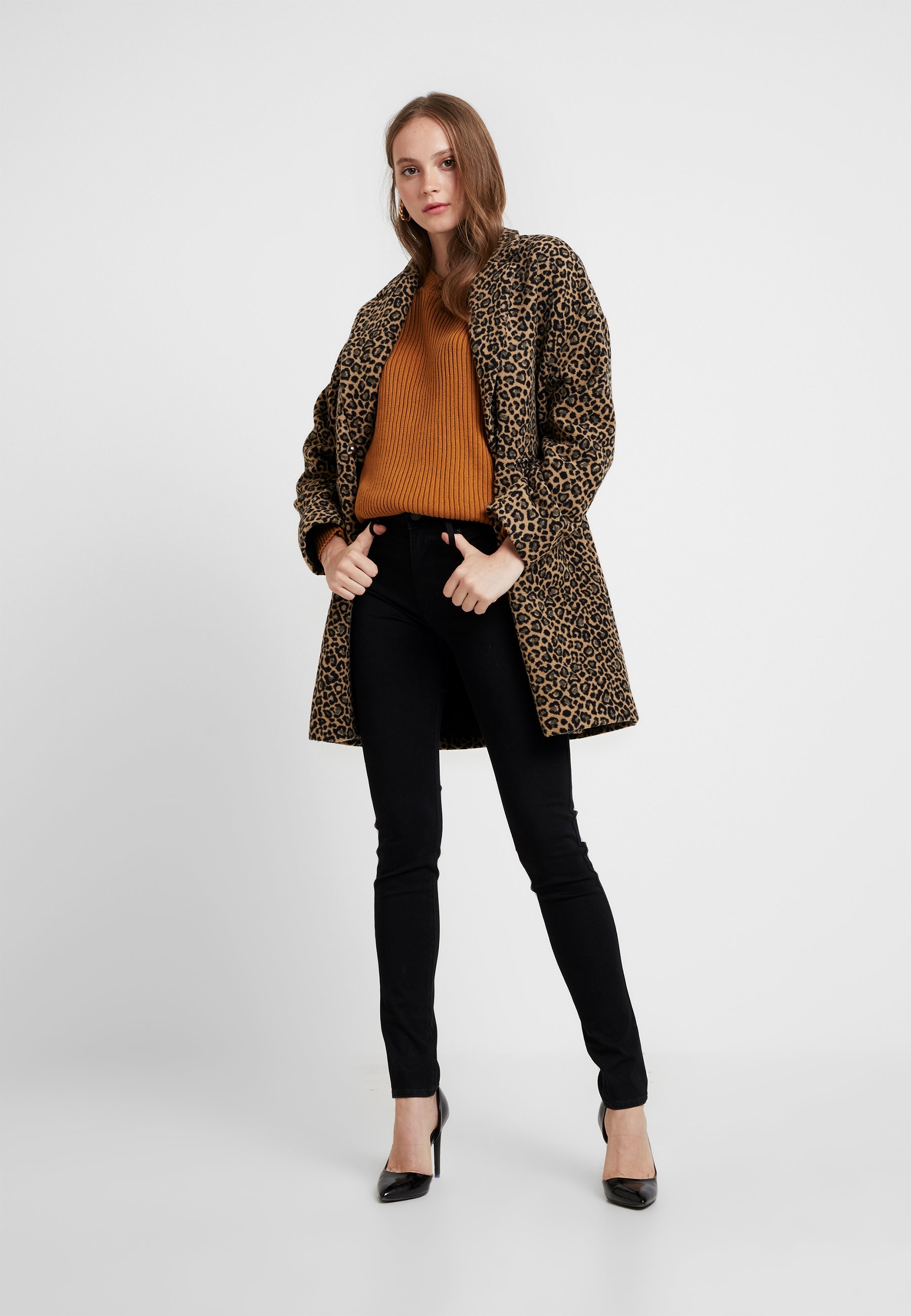 Levi's® 721 HIGH RISE SKINNY LONG SHOT - Slim fit jeans - black/zwart  denim/blackdenim - Zalando.nl