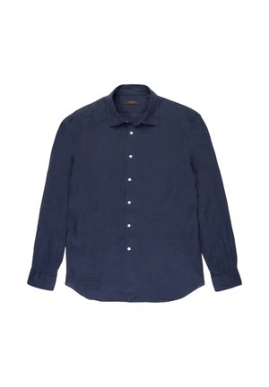 Granatowa, długorękawowa koszula na guziki z kołnierzykiem i białymi guzikami, ułożona płasko na białym tle.