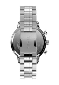 Ezüst rozsdamentes acél óra krónográf formatervezéssel, texturált szíjjal és sima, fényes felülettel. Figyelemre méltó márka gravírozás: "TIMEX."
