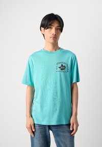 Scotch & Soda REGULAR FIT FRONT BACK - Print T-shirt - agate green
