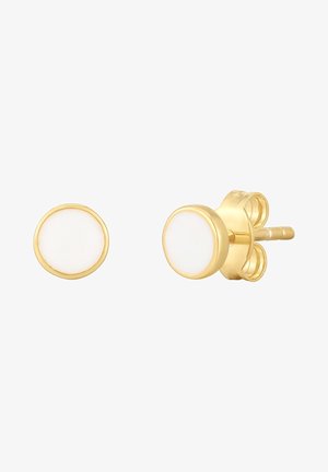 Pendientes de perno en tono dorado que presentan un suave inlay circular de esmalte blanco, con un diseño sencillo y cierre de perno.