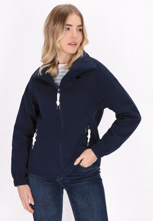 Marineblå softshell jakke med fuld lynlås, elastiske manchetter, to frontlommer med lynlås og snoretræk til justering.