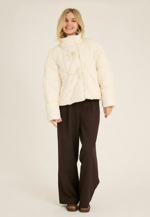 A-VIEW, BOWY PUFFER JACKET - Winter jacket - off white