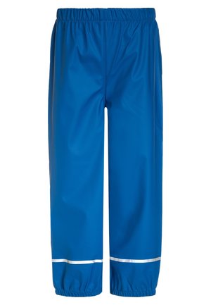Pantalones impermeables azules con cintura elástica, que presentan franjas reflectantes plateadas en la parte baja de las piernas y una textura suave y brillante.
