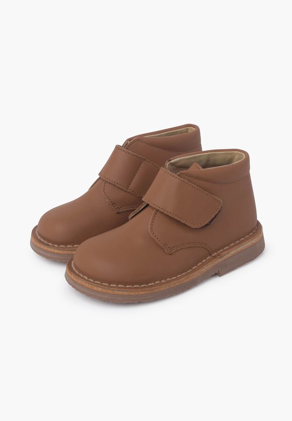 CON CINTA ADHESIVA – Stiefelette – camel