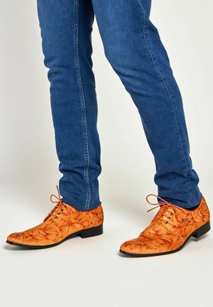 Veterschoenen - orange