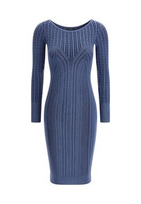 Robe moulante en maille bleu foncé à texture côtelée, avec manches longues et encolure dégagée. Silhouette accentuée.