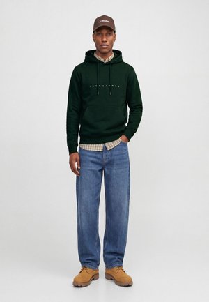 Jack & Jones, JJESTAR JJ SWEAT HOOD NOOS - Суитшърт с качулка - Green