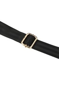 Cintura intrecciata nera con fibbia rettangolare in metallo dorato. La cintura presenta un design testurizzato con strisce orizzontali.