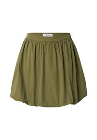 Olijfgroene, knie-lange rok van lichtgewicht stof. Heeft een geraffineerd ontwerp en een elastische tailleband met een label waarop "EDITED" staat.
