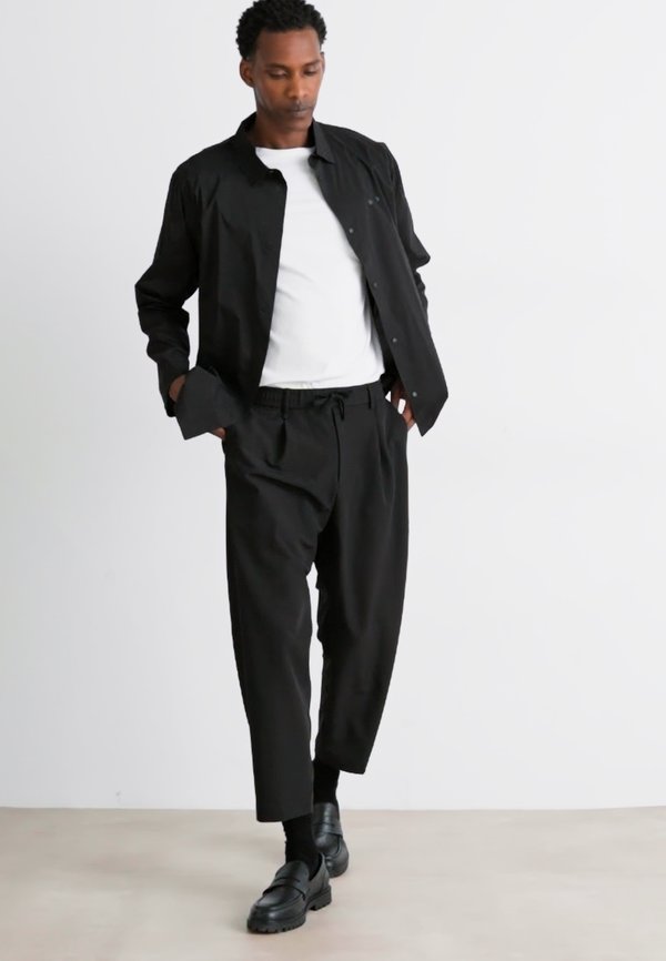 CONVERT PLEAT - Trousers2