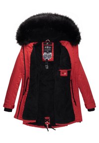 Rød parkajakke med hette i svart kunstpels, innvendig foret med svart fleece, med glidelåslommer og justerbar snor i kanten.