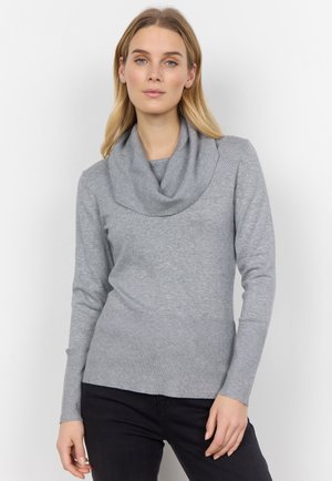 Grauer Strickpullover mit einem Schalkragen, langen Ärmeln, geripptem Saum und glatter Textur. Getragen mit schwarzen Hosen.