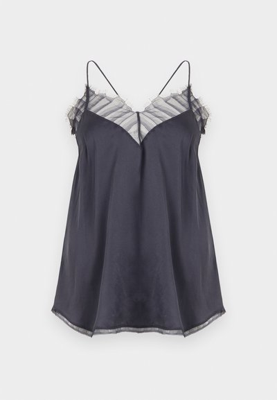 Σκούρο γκρι σατέν καμιζόλ με λεπτές ράντες και διαφανή ριγέ δαντέλα στο τελείωμα και το ντεκολτέ, πάνω σε λευκό φόντο.