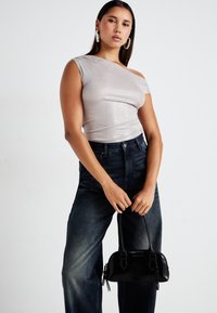 Weekday SHIMMER DRAPE - T-shirt estampada - silver