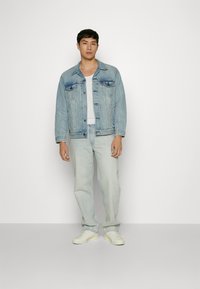 Levi's® RELAXED TRUCKER  - Spijkerjas - huron waves