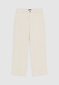 Pantaloni larghi beige realizzati in tessuto misto cotone. Presentano due tasche frontali, una chiusura con bottone e orlo diritto.