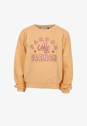 Peachkleurige sweatshirt met lange mouwen, pofmouwen en rode tekst "Pardon My French" met twee kleine hartjes op de voorkant.