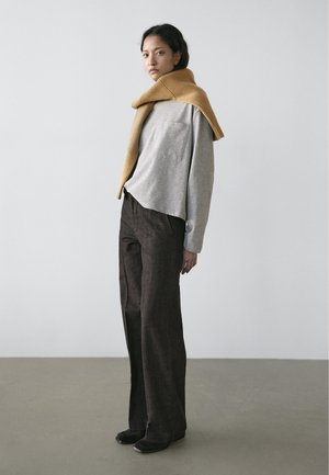 Massimo Dutti FLARED  - Stoffhose - grey