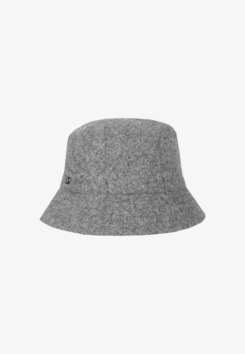 Sivi filcani klobuk z širokim, razširjenim robom in subtilno teksturo. Ima majhen črn logotip na strani.