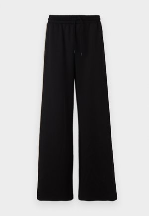 Pantaloni negri cu croi larg, cu un tiv elastic și șnur. Material moale cu detalii de dungi pe lateral într-o culoare contrastantă.