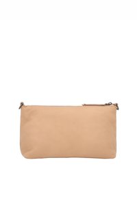 Beige lederen clutch met een gladde textuur, rechthoekige vorm, bovenste ritssluiting en een kleine zijlus. Minimalistisch ontwerp zonder patronen.