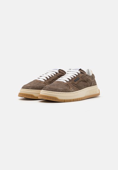 Iceberg CLOCK V2 - Sneakers - comb sigaro