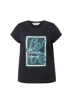 Zwarte t-shirt met korte mouwen met een blauwe paisley rechthoek en witte scripted tekst "Alsof er geen Ochtend is" over grote blauwe letters.