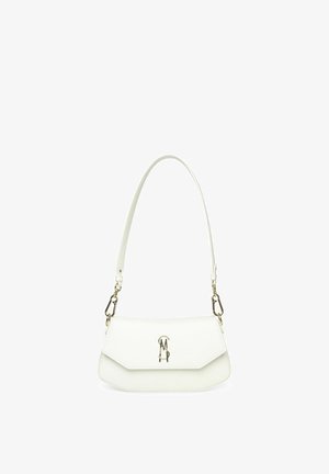 Sac à épaule blanc avec une bandoulière détachable et un fermoir logo en métal sur le rabat avant, présenté sur un fond blanc uni.