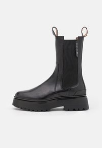 AMBER BOOT - Plateaustøvletter - black