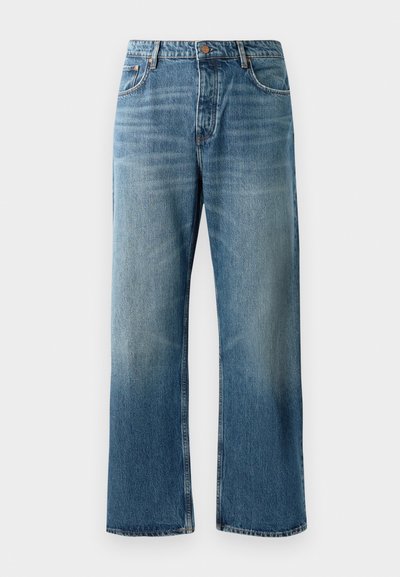 Svijetloplave široke traperice s izbljeđenim pranjem, koje imaju zatvaranje na jedan gumb, pet džepova i kontrastnu šav.