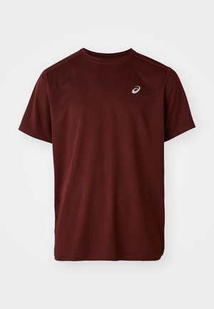 Burgundy athletic t-shirt made of moisture-wicking fabric, featuring a crew neck and a small white logo on the left chest.