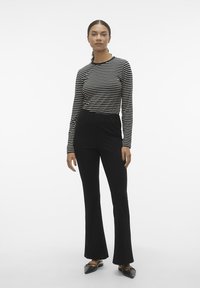 Vero Moda - VMLIVA HW FLARED NOOS - Pantalon classique - black Image miniature 1