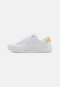 Tommy Hilfiger CHIC PANEL COURT  - Sportbačiai - white