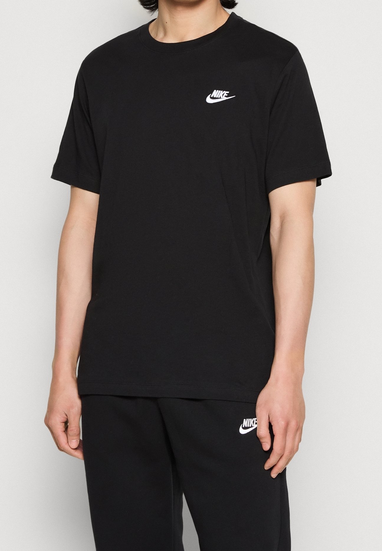 plain black nike t shirt