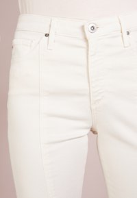AG Jeans Flared-farkut - off-white