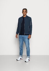 Jack & Jones JCODALTON CREW NECK - Camisola - navy