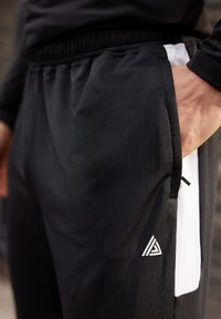 Next ACTIVE SPORTS JOGGERS STANDARD - Pantalones deportivos - black