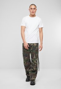Brandit VINTAGE - Pantalon cargo - olive camo