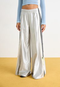 adidas Originals MEGA - Παντελόνι φόρμας - grey