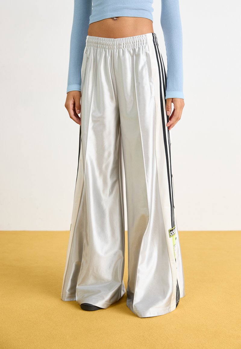 adidas Originals MEGA - �Παντελόνι φόρμας - grey